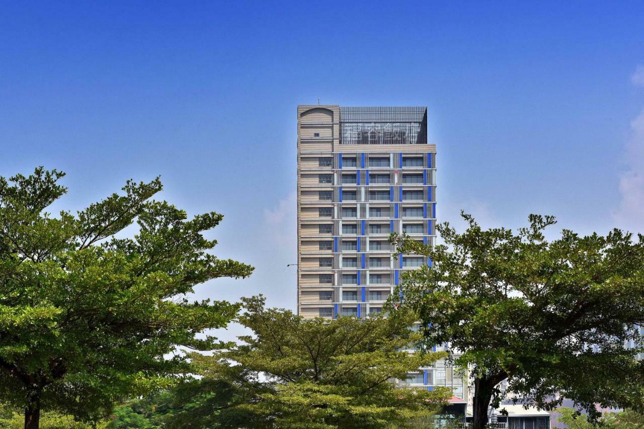 Fullon Hotel Kaohsiung Exterior foto
